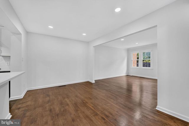 7426 HALLCREST DR, Mclean, VA 22102