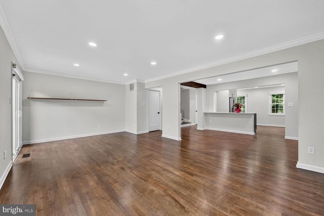 7426 HALLCREST DR, Mclean, VA 22102