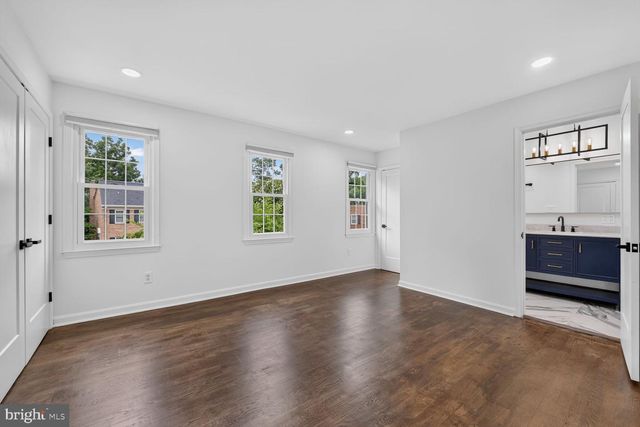 7426 HALLCREST DR, Mclean, VA 22102