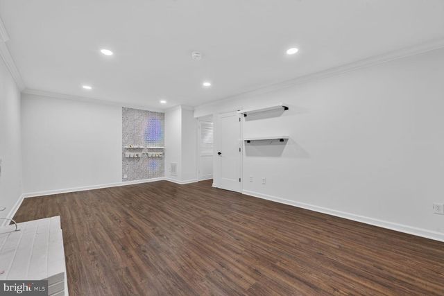 7426 HALLCREST DR, Mclean, VA 22102