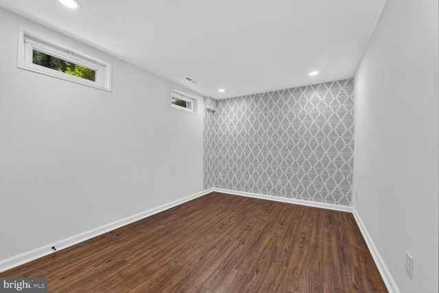 7426 HALLCREST DR, Mclean, VA 22102