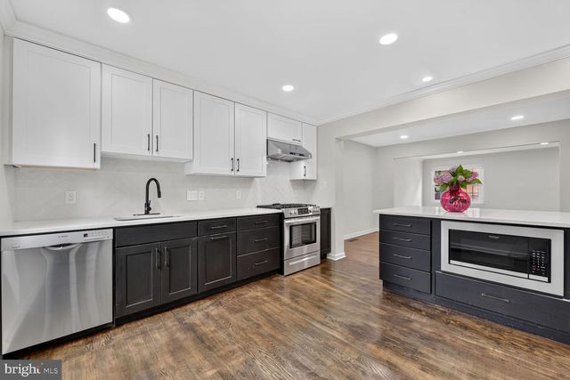 7426 HALLCREST DR, Mclean, VA 22102