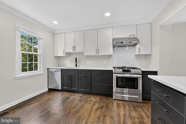 7426 HALLCREST DR, Mclean, VA 22102