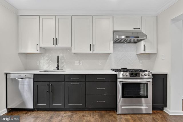 7426 HALLCREST DR, Mclean, VA 22102