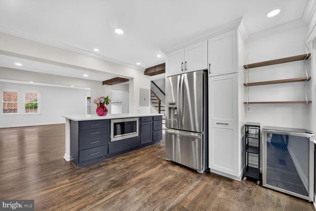 7426 HALLCREST DR, Mclean, VA 22102