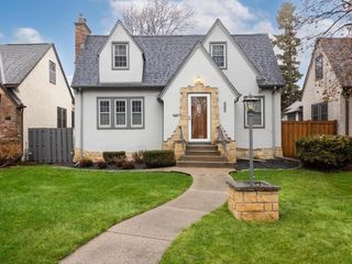 4528 Columbus Avenue, Minneapolis, MN 55407