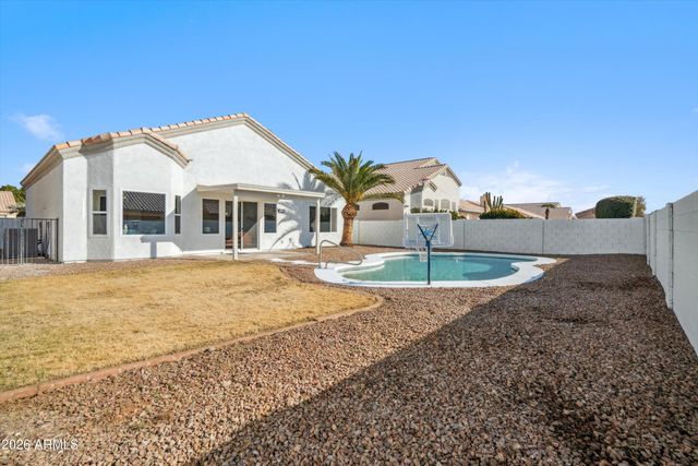 11537 W LAURELWOOD Lane, Avondale, AZ 85392