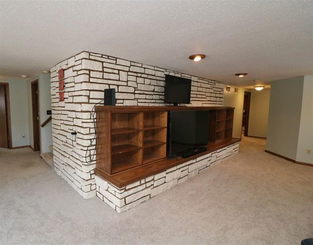 2017 Ida Mae Court, Minot, ND 58703