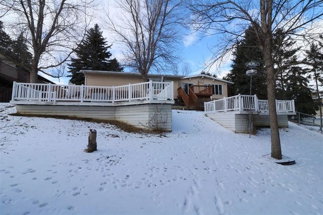 2017 Ida Mae Court, Minot, ND 58703