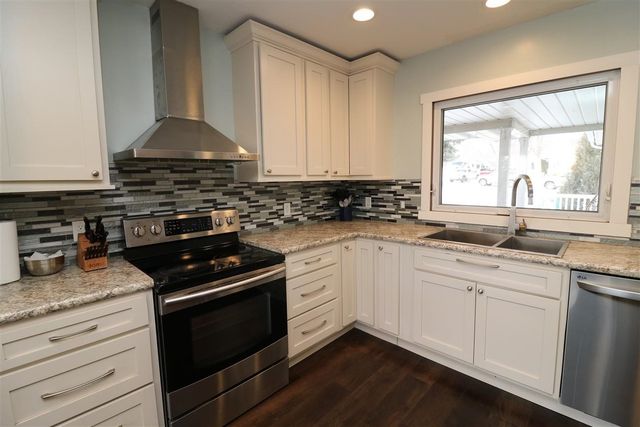 2017 Ida Mae Court, Minot, ND 58703