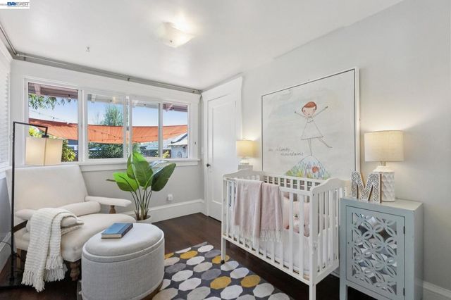 2724 Seminary Ave, Oakland, CA 94605