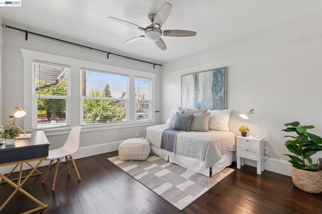 2724 Seminary Ave, Oakland, CA 94605