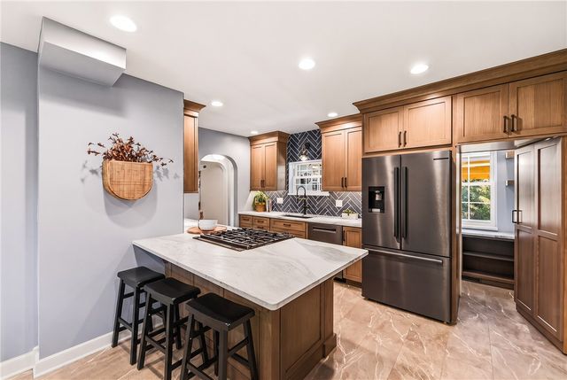 4010 Ridgeway Road, Kettering, OH 45429