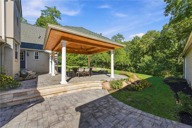 4010 Ridgeway Road, Kettering, OH 45429