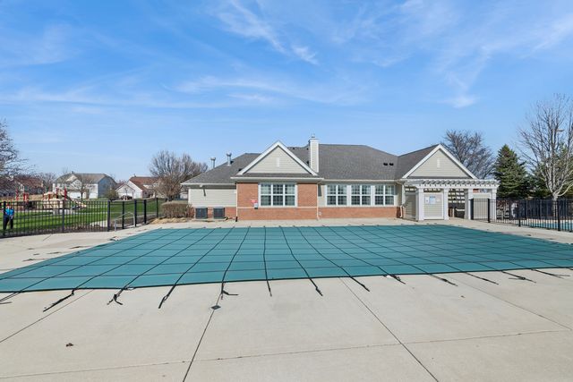 2108 Waterbury Drive, Joliet, IL 60431