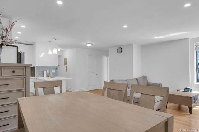 13240 Sanford Avenue 3R, Flushing, NY 11355