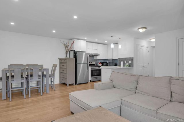 13240 Sanford Avenue 3R, Flushing, NY 11355