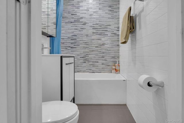 13240 Sanford Avenue 3R, Flushing, NY 11355