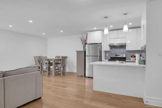 13240 Sanford Avenue 3R, Flushing, NY 11355