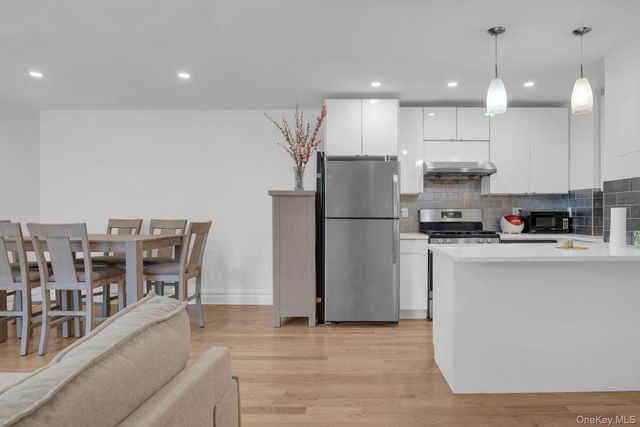 13240 Sanford Avenue 3R, Flushing, NY 11355