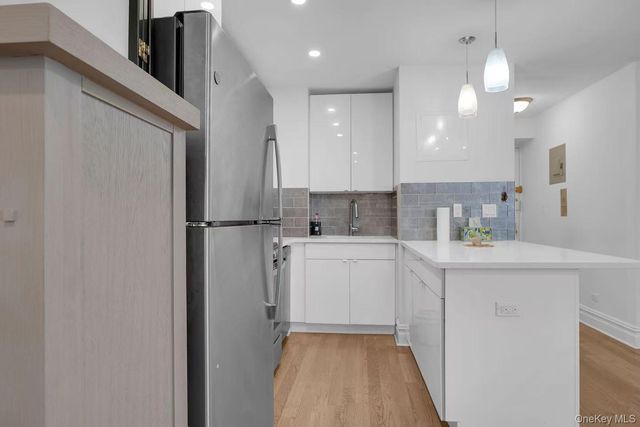 13240 Sanford Avenue 3R, Flushing, NY 11355