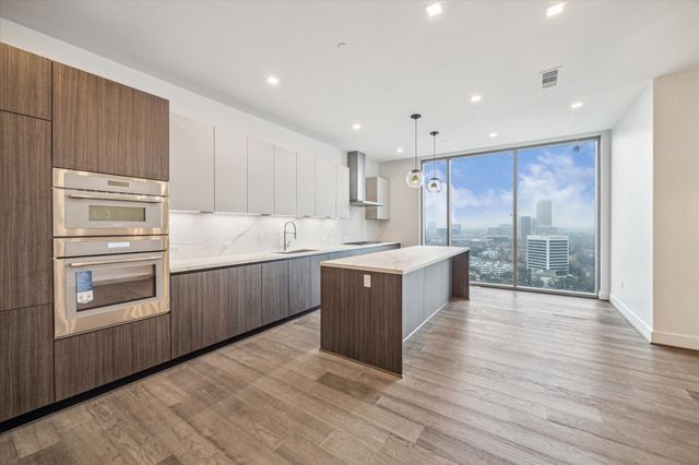 1711 Allen Parkway 1803, Houston, TX 77019