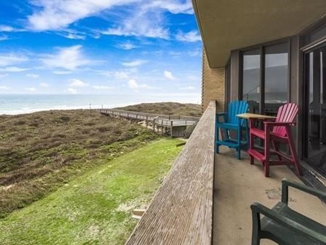 6745 Seacomber Dr 302, Port Aransas, TX 78373