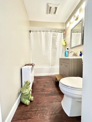 21 Brock Street, Manchester, NH 03102