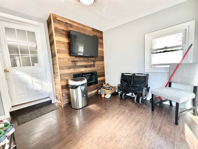 21 Brock Street, Manchester, NH 03102