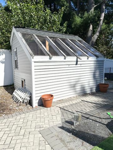 21 Brock Street, Manchester, NH 03102