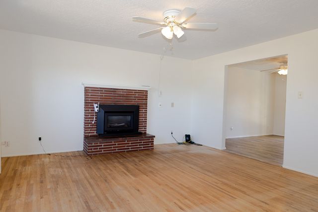 814 Sunset Drive, Espanola, NM 87532