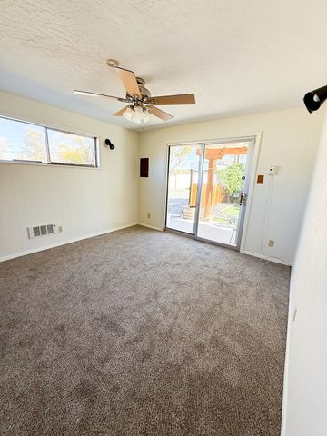 814 Sunset Drive, Espanola, NM 87532