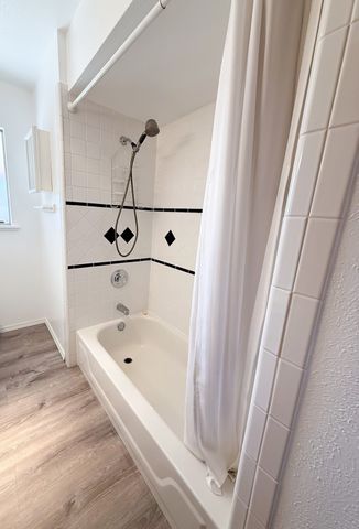 814 Sunset Drive, Espanola, NM 87532