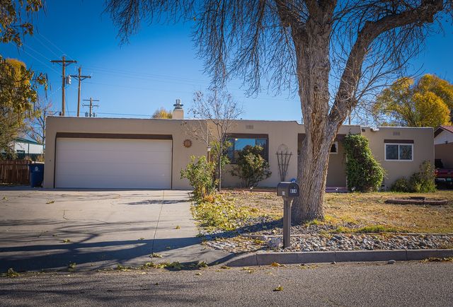 814 Sunset Drive, Espanola, NM 87532