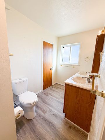 814 Sunset Drive, Espanola, NM 87532