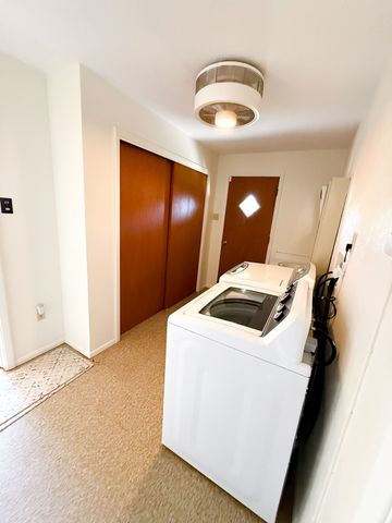 814 Sunset Drive, Espanola, NM 87532