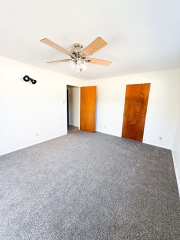 814 Sunset Drive, Espanola, NM 87532