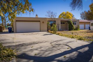 814 Sunset Drive, Espanola, NM 87532