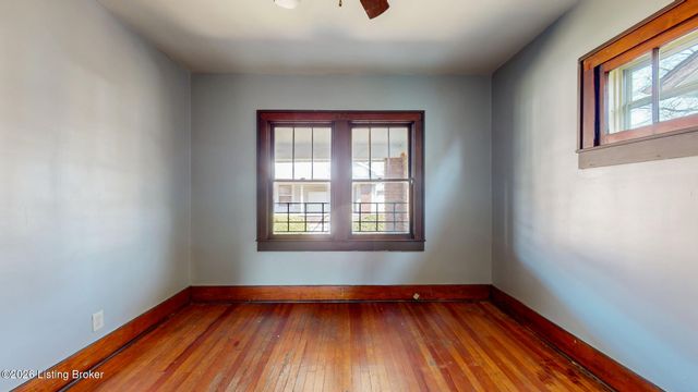 2730 Chase Ct, Louisville, KY 40211