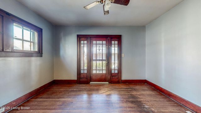 2730 Chase Ct, Louisville, KY 40211