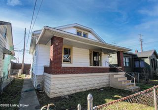 2730 Chase Ct, Louisville, KY 40211