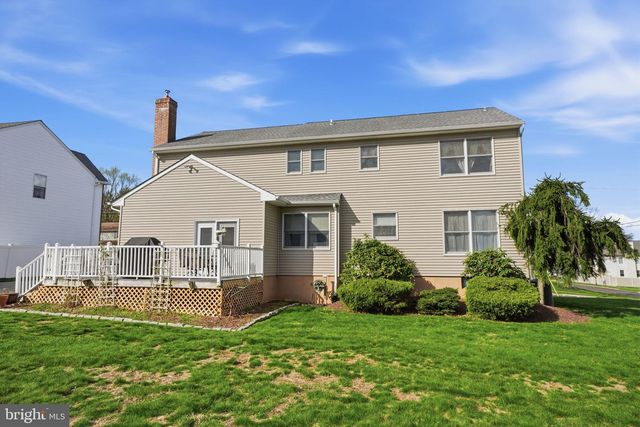 429 GRAND AVE, Langhorne, PA 19047