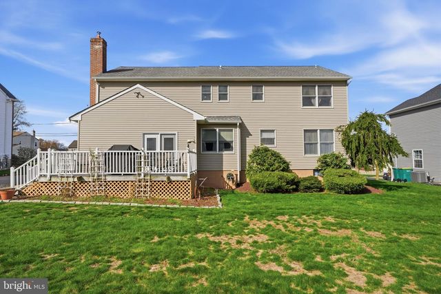429 GRAND AVE, Langhorne, PA 19047