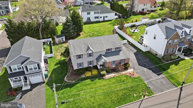 429 GRAND AVE, Langhorne, PA 19047