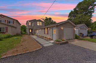 8963 Tackles Drive, White Lake Charter Township, MI 48386
