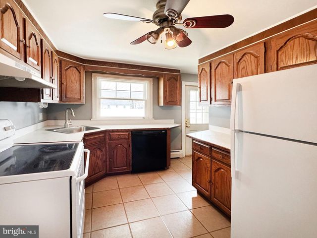 1228 CLYDE RD, Warminster, PA 18974