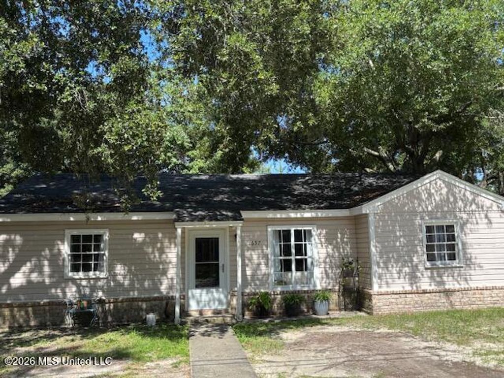 1657 Pringle Circle, Biloxi, MS 39531