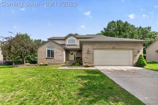 2082 Pinebrook Meadow Court, Howell, MI 48843