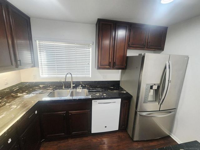 1330 Wendell Cutting Ct, El Cajon, CA 92021