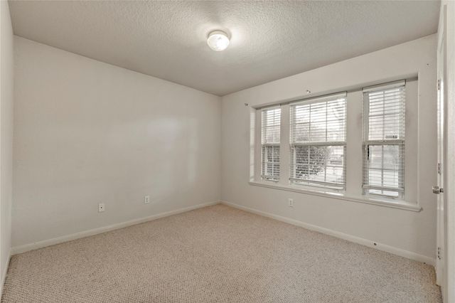 9515 Summer Laurel Lane, Houston, TX 77088